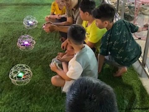 Sân chơi cố định chuyên DroneSoccer