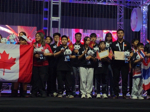 ĐỘI TUYỂN DroneSoccer VIỆT NAM TẠI FIDA WORLD CUP 2025 VỚI GIẢI THƯỞNG FUTURE GENERATIONS AWARD