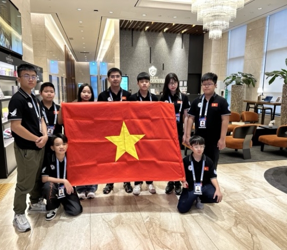 Học Drone cho học sinh: Khám Phá Thế Giới Bay Không Người Lái An Toàn Và Hấp Dẫn Tại Drone Soccer Việt Nam